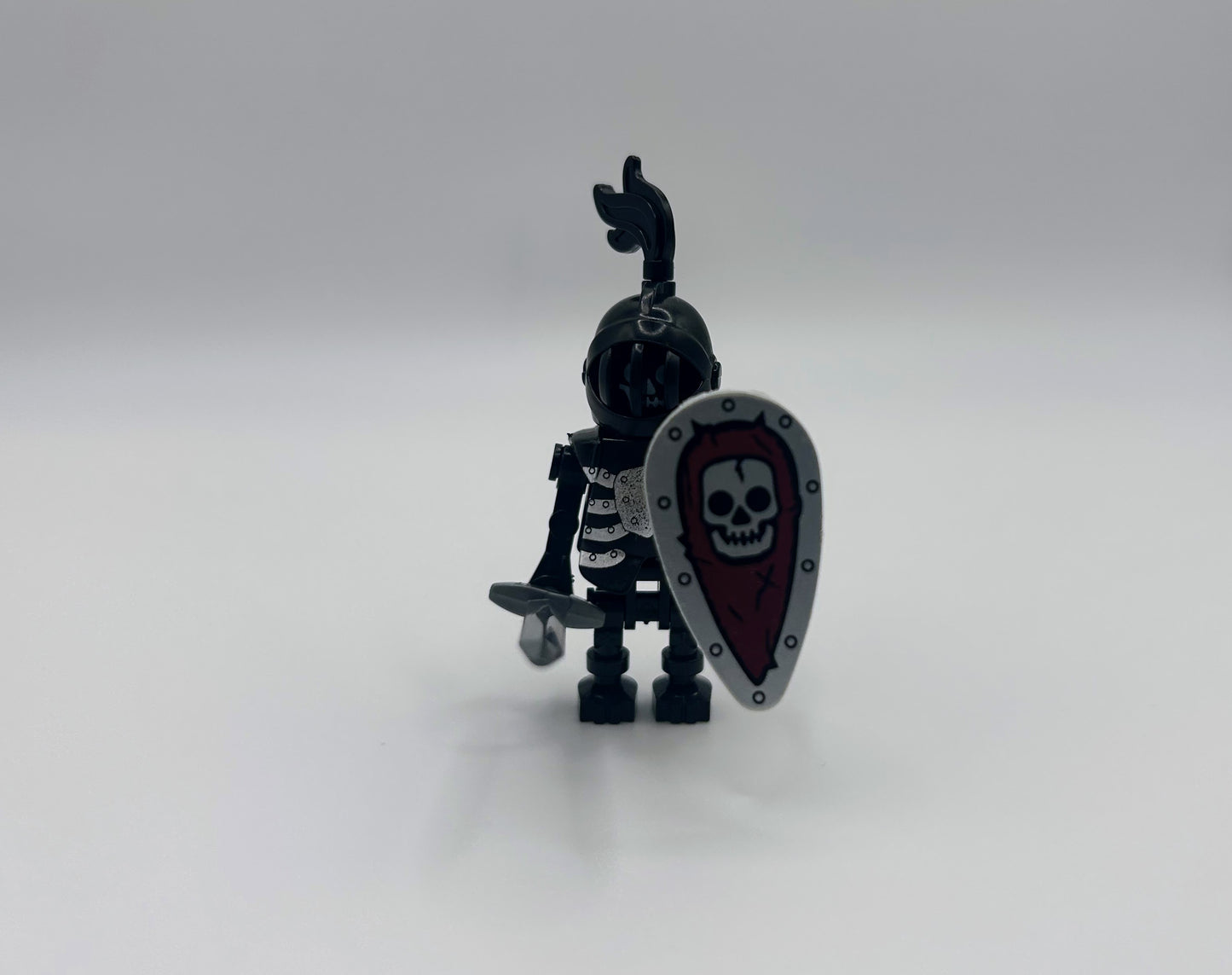 Black Skeleton Knight/w Shield fig
