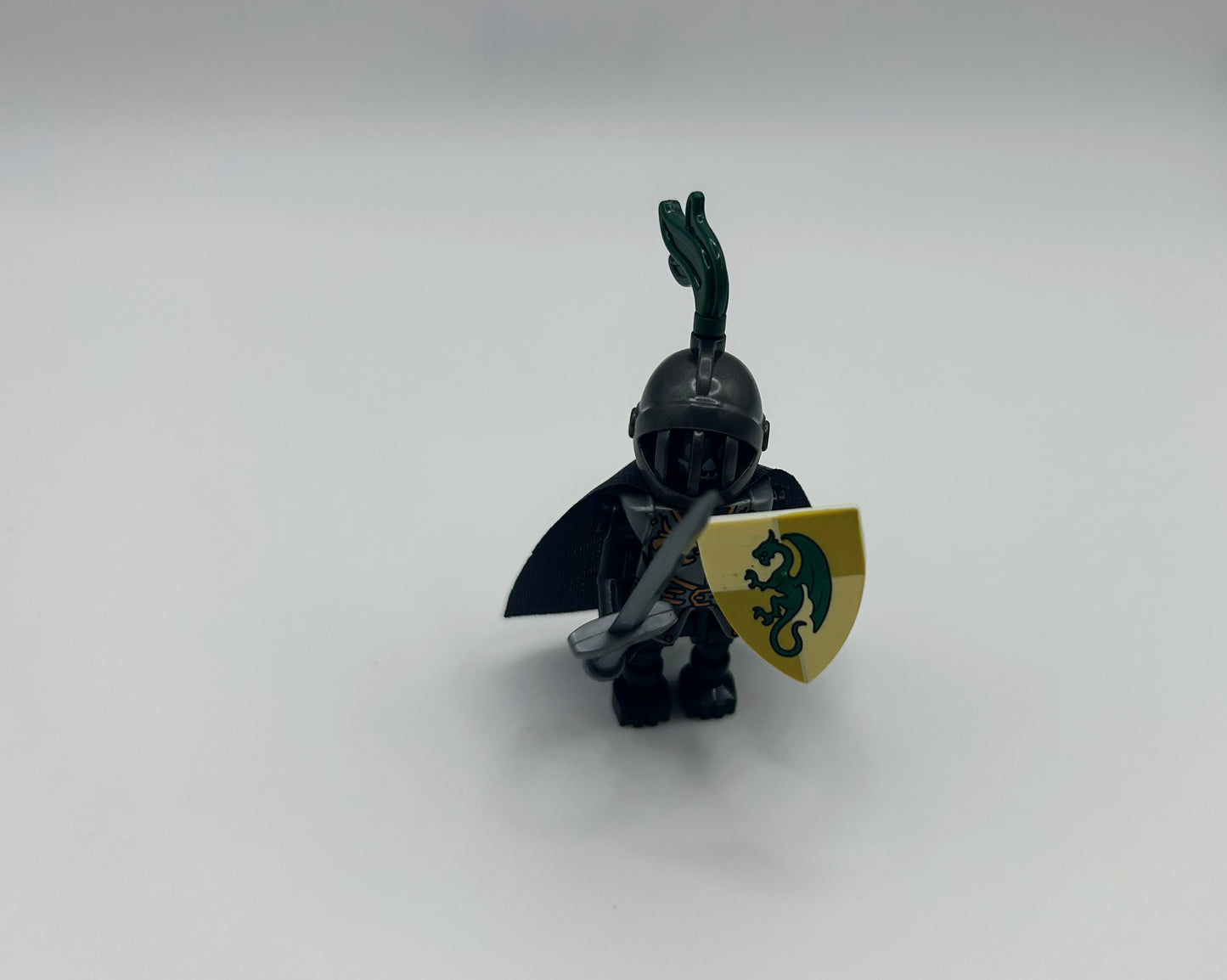 Black Skeleton Knight/w Shield fig